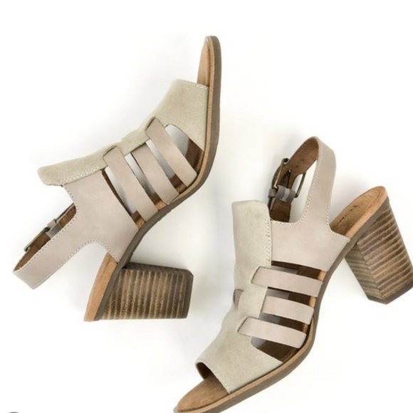 TOMS Suede Leather Block Heels Sandals - Picture 5 of 12